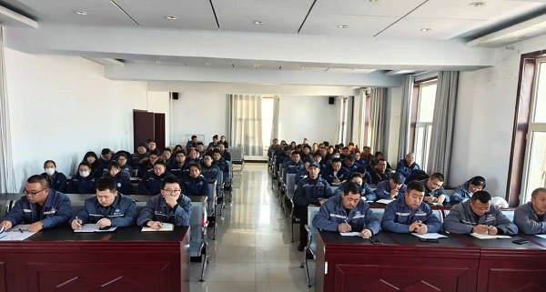 額鹽公司組織宣傳貫徹蒙鹽集團2026年黨風(fēng)廉政建設(shè)和反腐敗工作會議